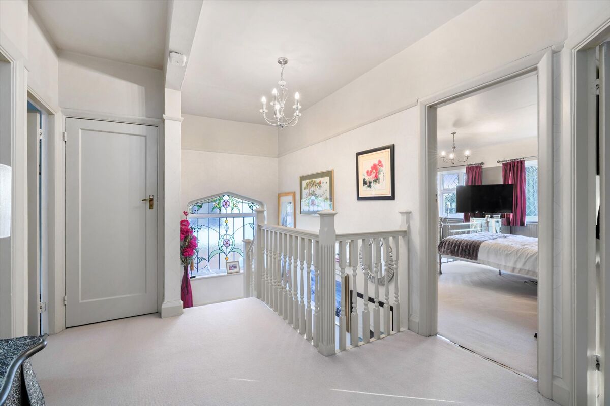 house for sale in Lower Green Road, Esher, Surrey, KT10 ESH012078665