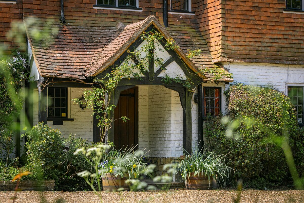 house for sale in Park Lane, Ashtead, Surrey, KT21. ESH012094395