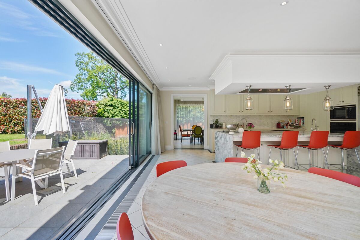 house for sale in Ruxley Crescent, Claygate, Esher, Surrey, KT10