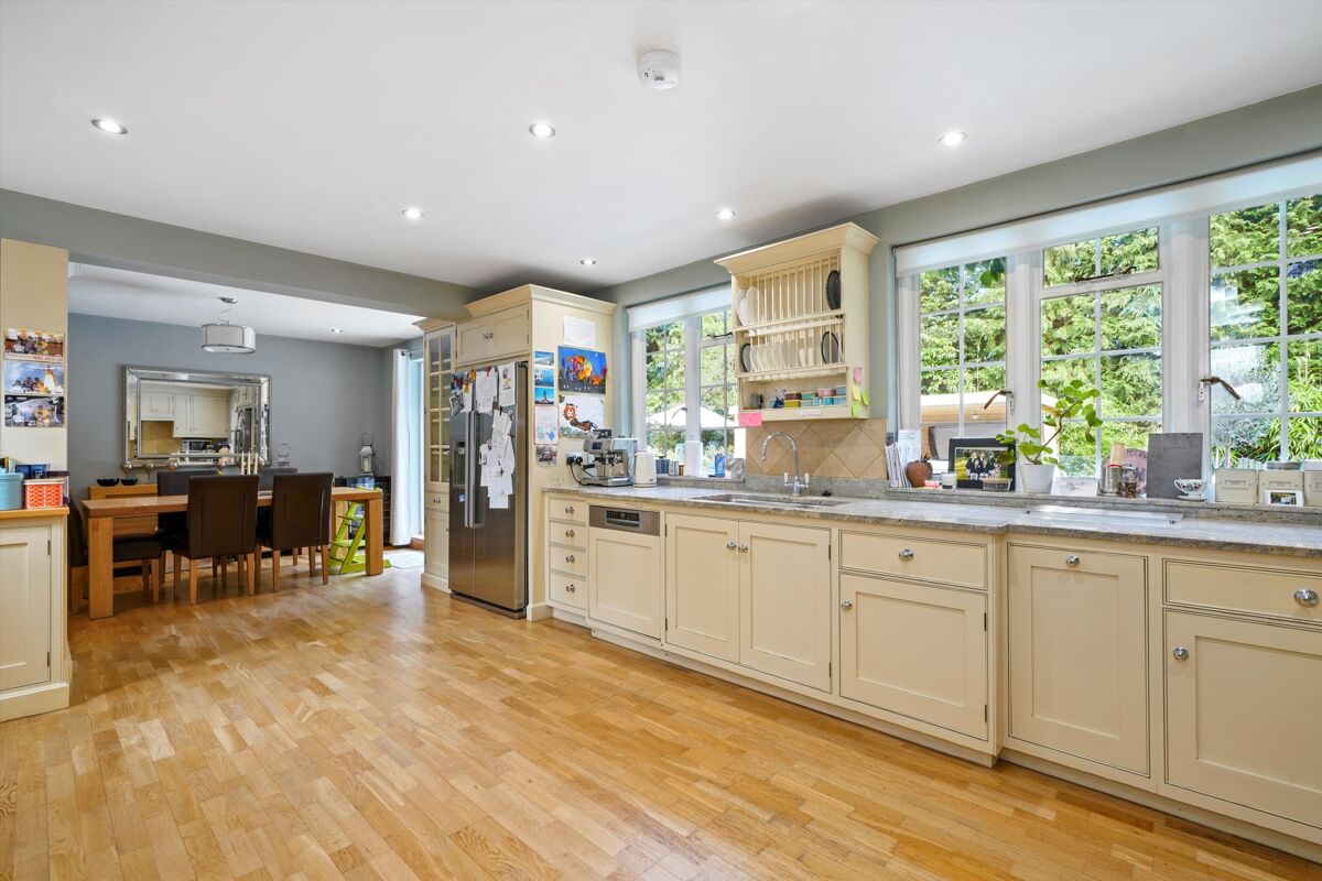 house for sale in Oxshott Road, Leatherhead, Surrey, KT22