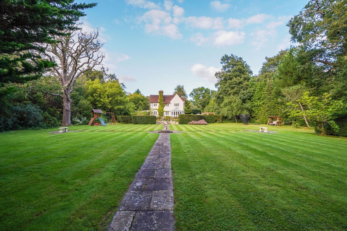 house for sale in Oxshott Road, Leatherhead, Surrey, KT22