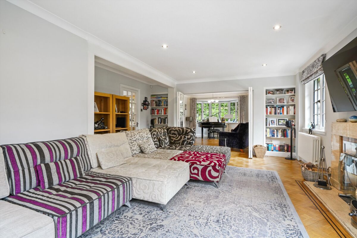 house for sale in Oxshott Road, Leatherhead, Surrey, KT22