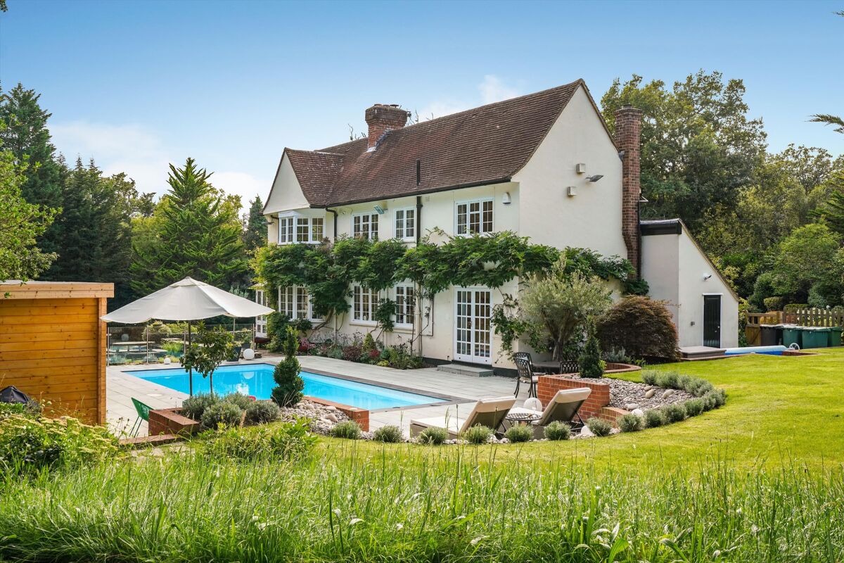 house for sale in Oxshott Road, Leatherhead, Surrey, KT22