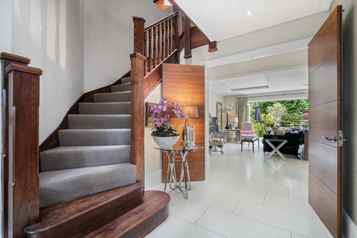 house for sale in Milbourne Lane, Esher, Surrey, KT10 ESH012150136