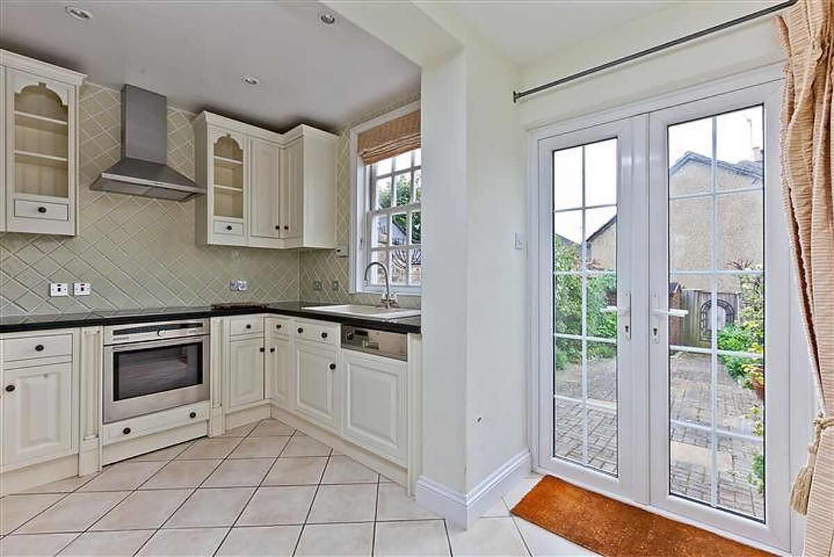 house for sale in Park Road, Esher, Surrey, KT10 ESH012181351