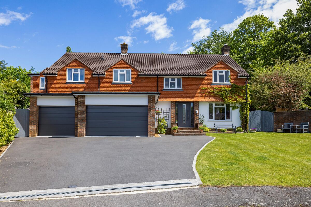 house for sale in Cherry Orchard, Ashtead, Surrey, KT21 ESH012193794