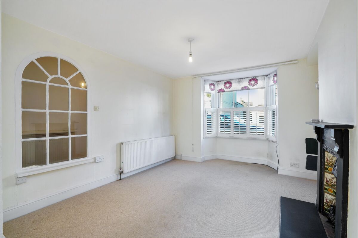 house for sale in Park Road, Esher, Surrey, KT10 ESH012194899