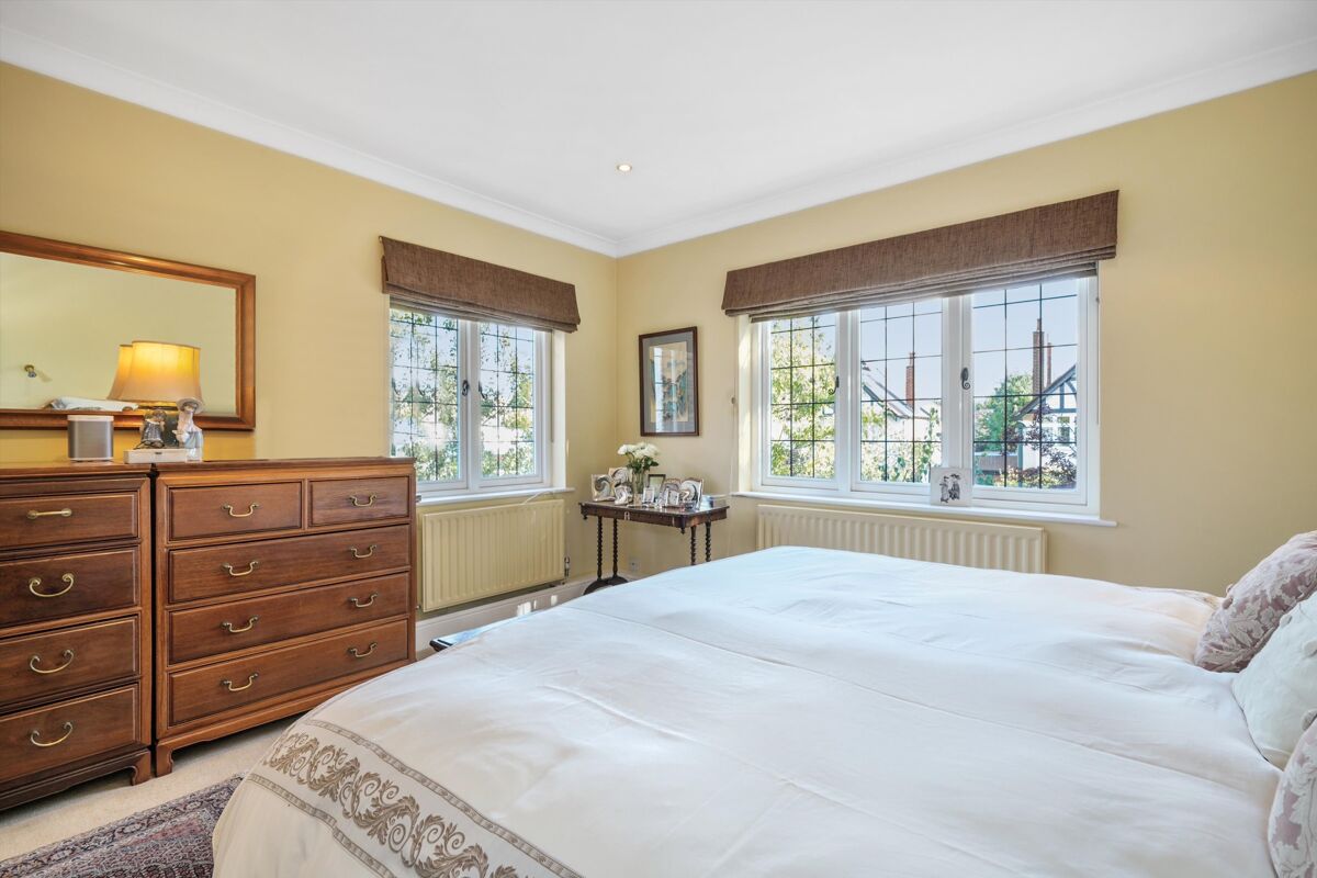 house for sale in Imber Park Road, Esher, Surrey, KT10 ESH012196219