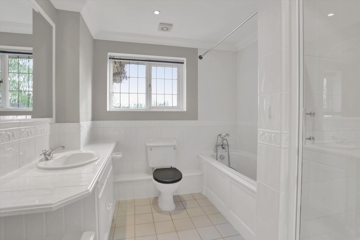 house for sale in Fir Tree Close, Esher, Surrey, KT10 ESH012200043