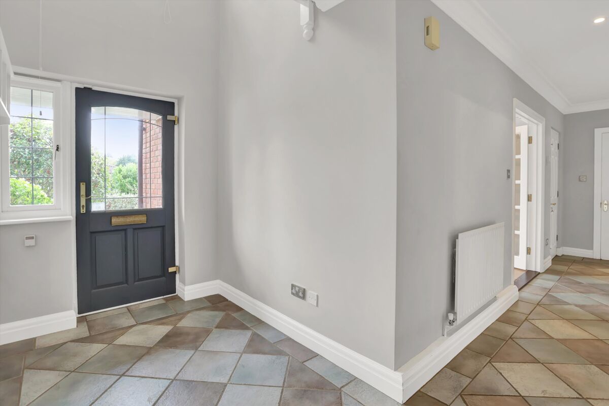 house for sale in Fir Tree Close, Esher, Surrey, KT10 ESH012200043