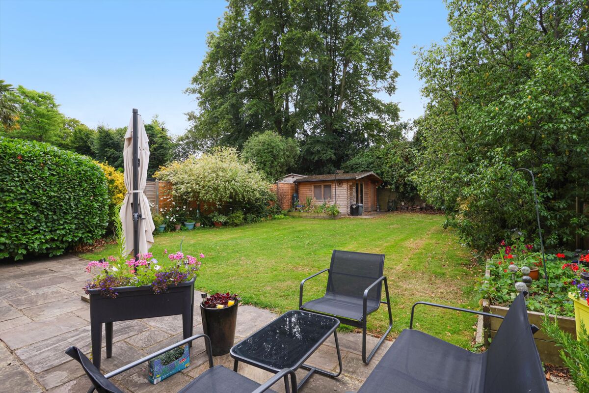 house for sale in Hermitage Close, Claygate, Esher, Surrey, KT10