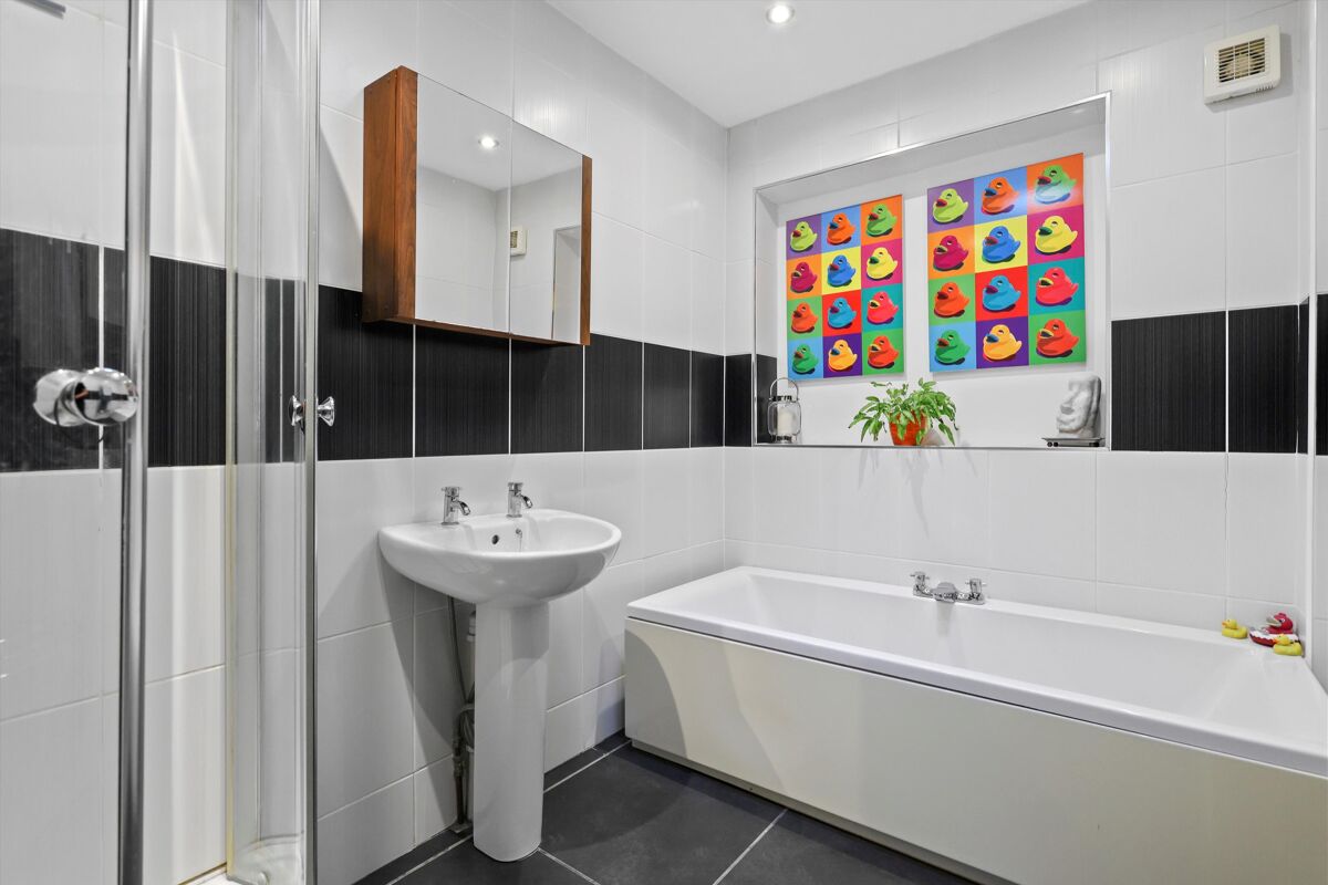 house for sale in Hermitage Close, Claygate, Esher, Surrey, KT10