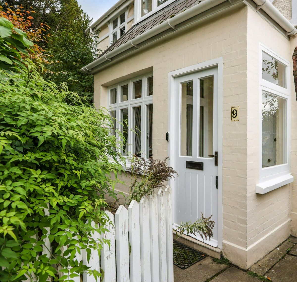 house for sale in West End Lane, Esher, Surrey, KT10 ESH012223156