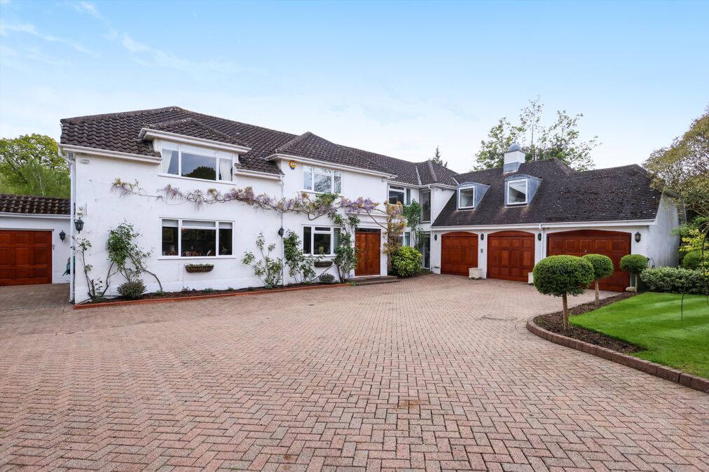 Image of Meadway, ESHER, Surrey, KT10