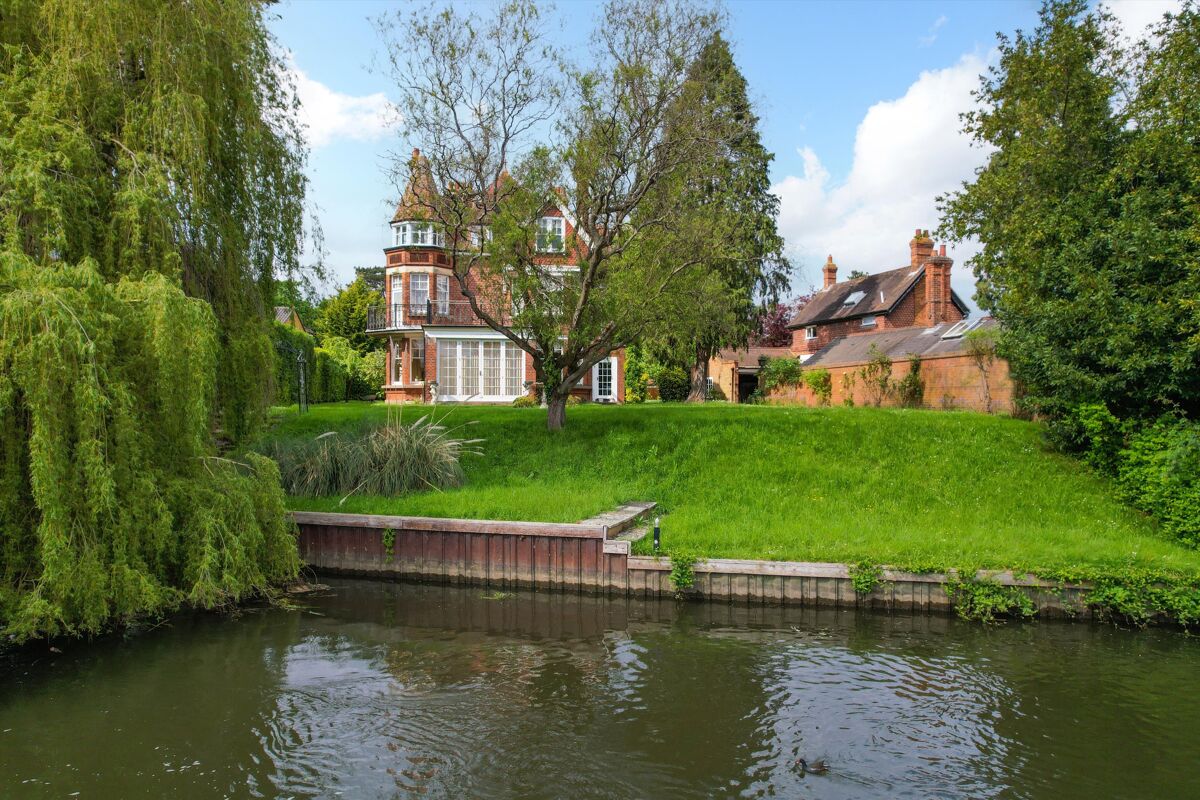 house for sale in Lower Hampton Road, SunburyonThames, Surrey, TW16