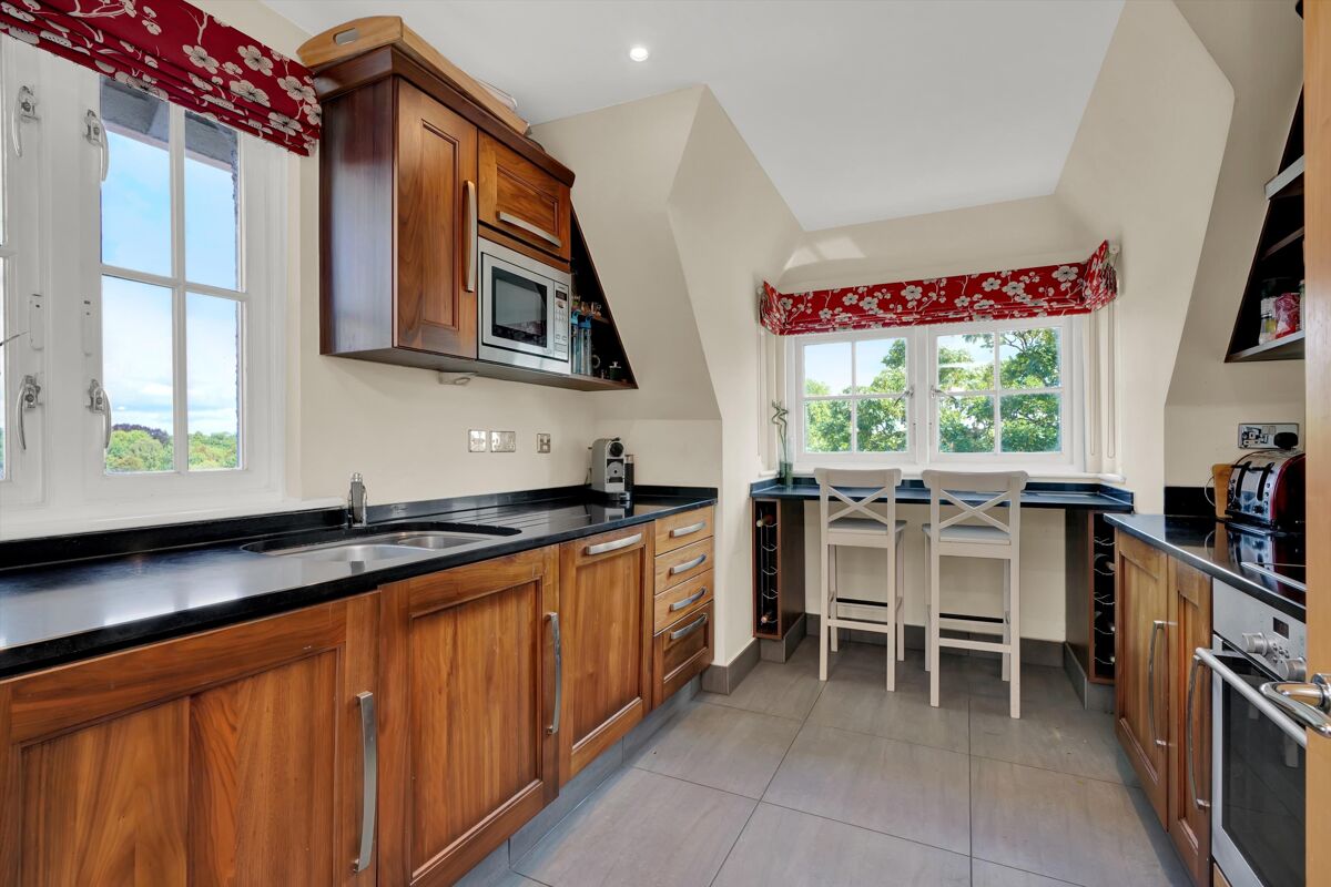 flat for sale in Bridge Road, East Molesey, Surrey, KT8 ESH012247296