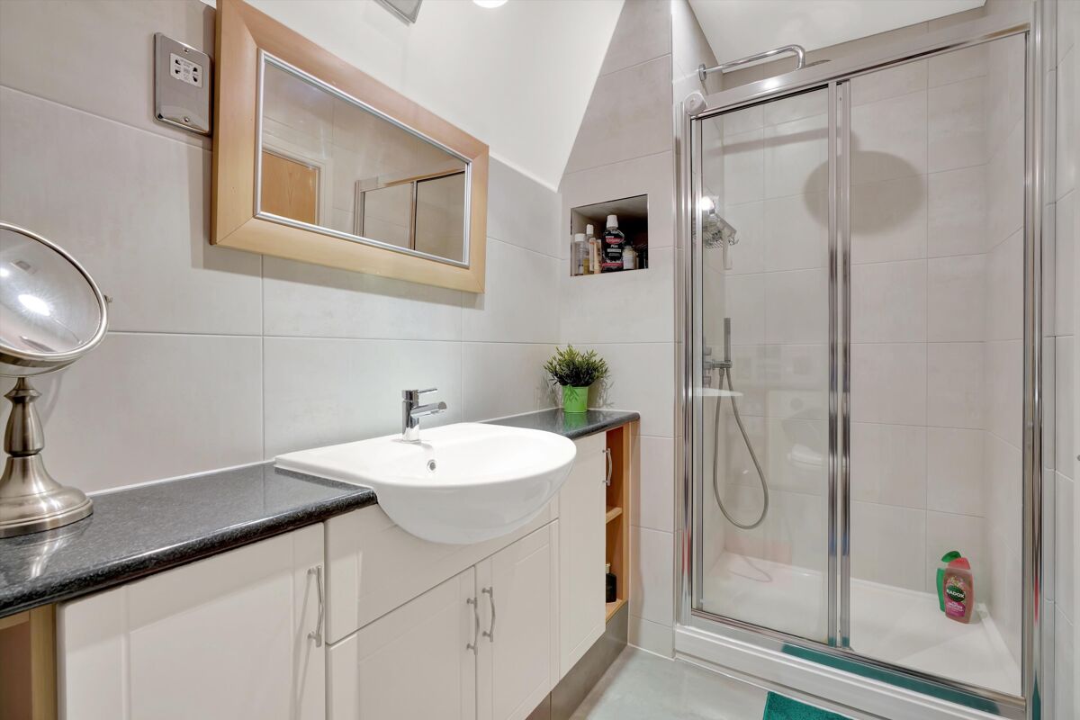 flat for sale in Bridge Road, East Molesey, Surrey, KT8 ESH012247296