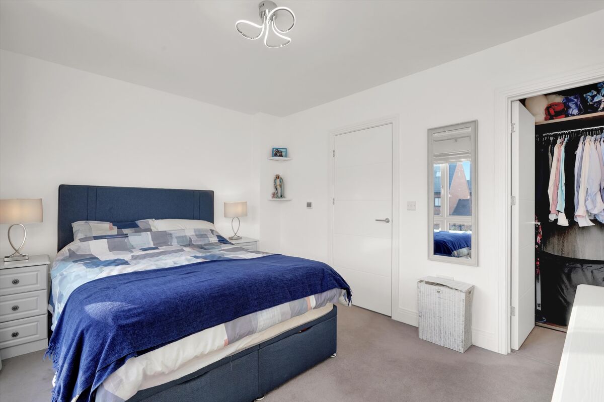 house for sale in Carleton Avenue, East Molesey, Surrey, KT8