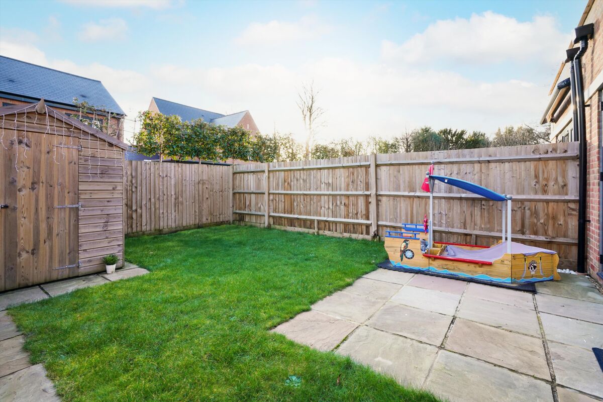 house for sale in Carleton Avenue, East Molesey, Surrey, KT8