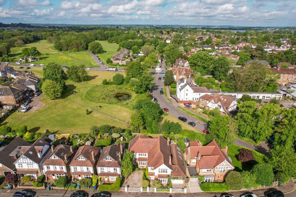 Image of Weston Park, Thames Ditton, Surrey, KT7