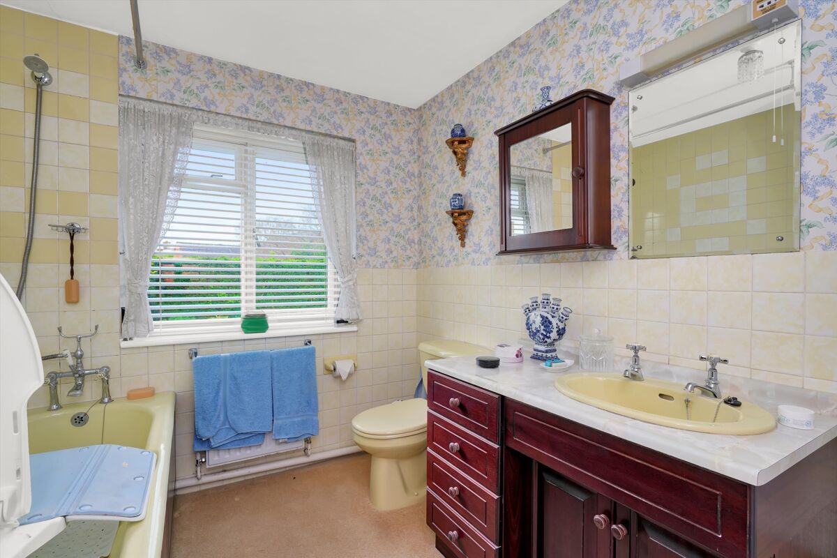 house for sale in West End Lane, Esher, Surrey, KT10 ESH012258539 Knight Frank