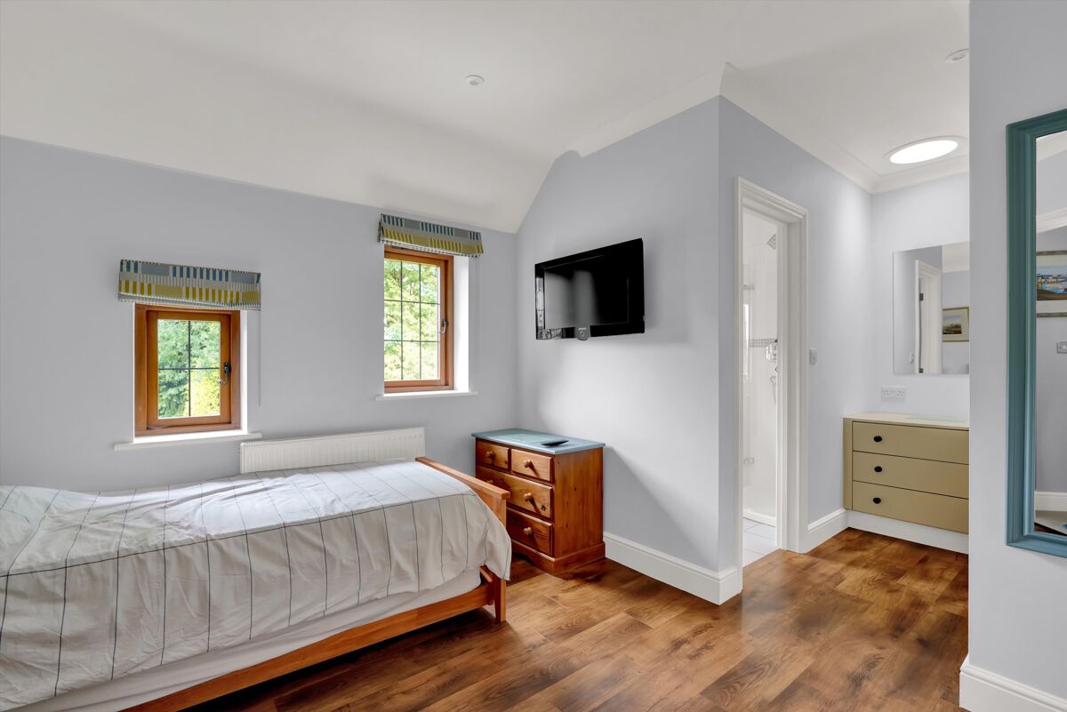 Inmueble en venta Courtlands Avenue, Esher, Surrey, KT10 Knight Frank