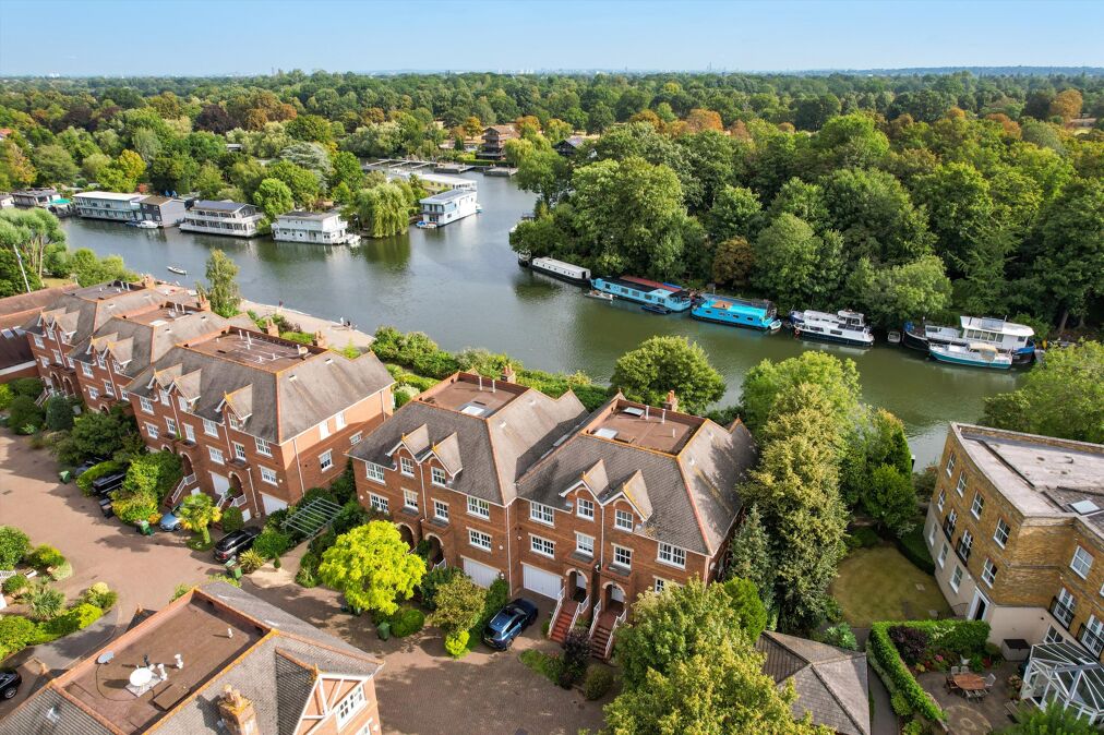 Image of The Riverside, Graburn Way, East Molesey, Surrey, KT8
