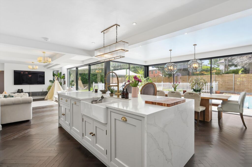 Image of Ruxley Crescent, Claygate, Esher, Surrey KT10