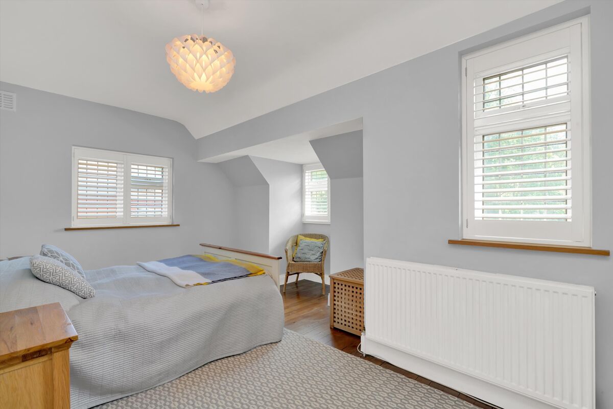 house for sale in Lammas Lane, Esher, Surrey, KT10 ESH012281226