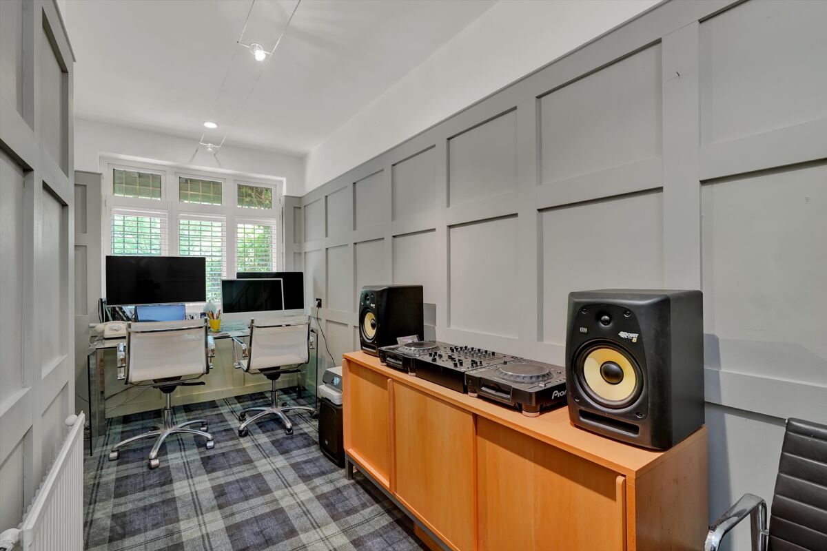 house for sale in Lammas Lane, Esher, Surrey, KT10 ESH012281226