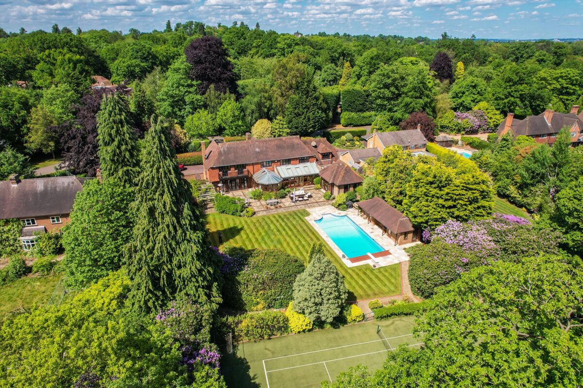 house for sale in Meadway, Esher, Surrey, KT10 ESH012283578 Knight