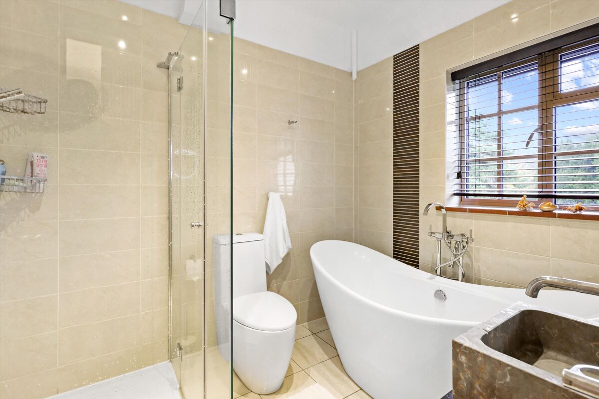 house for sale in Park Lane, Ashtead, Surrey, KT21 ESH012312668