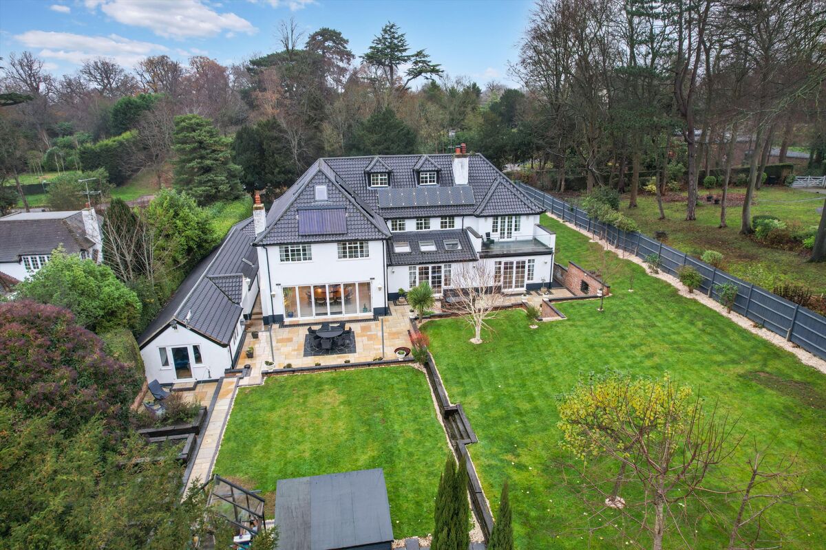 house for sale in Park Lane, Ashtead, Surrey, KT21 ESH012312668