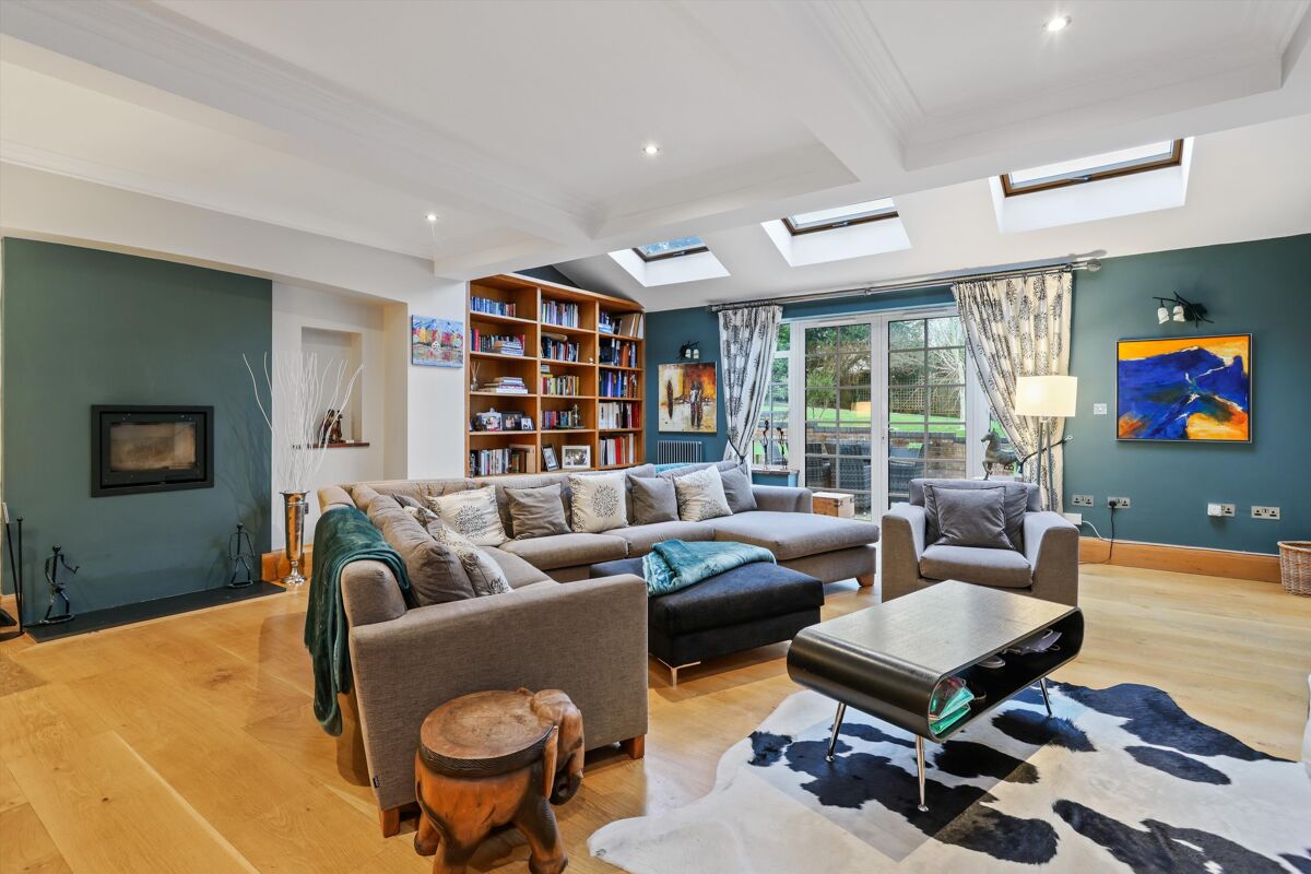 house for sale in Park Lane, Ashtead, Surrey, KT21 ESH012312668