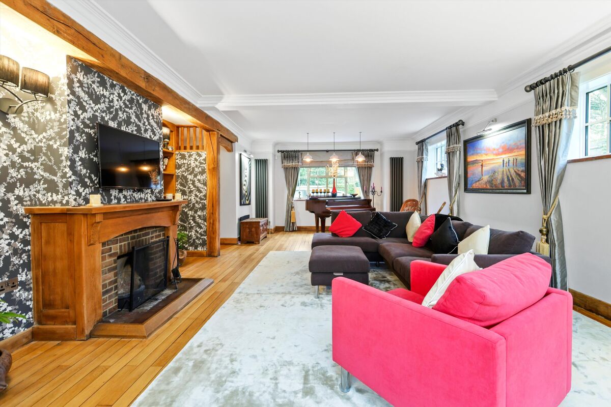 house for sale in Park Lane, Ashtead, Surrey, KT21 ESH012312668