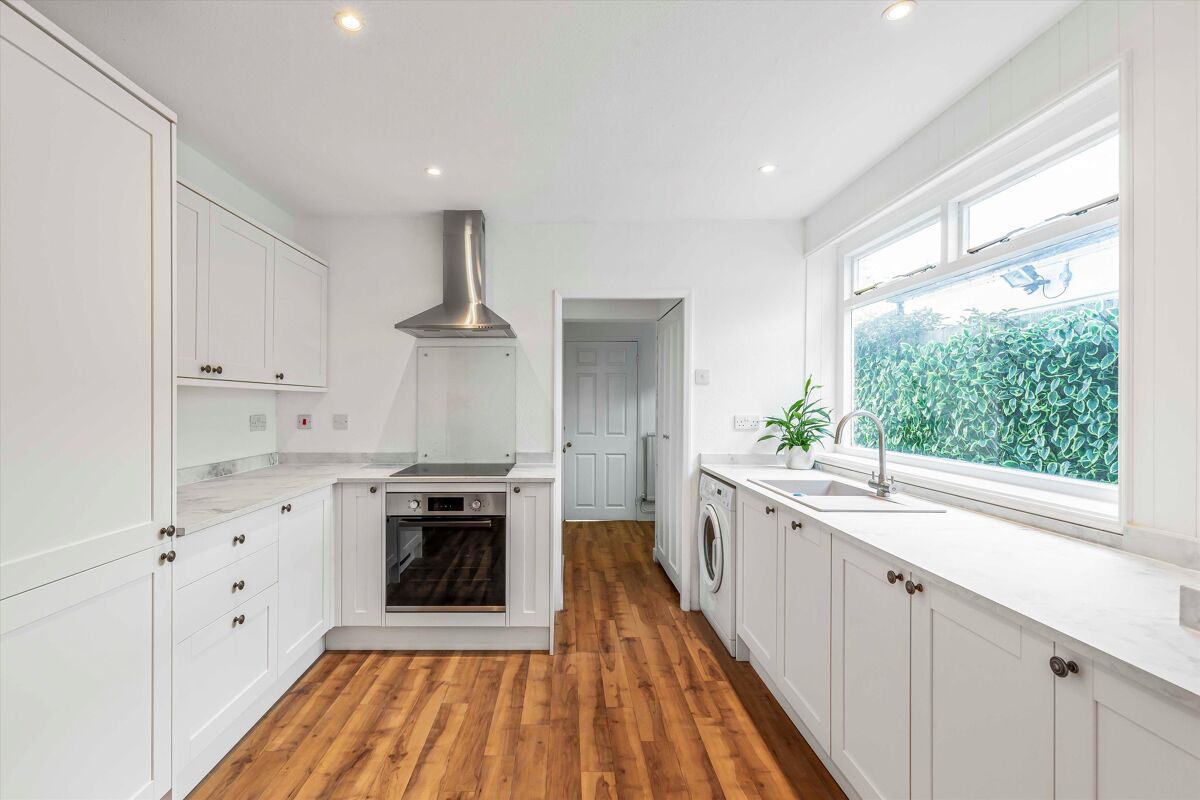 house for sale in Winterdown Road, Esher, Surrey, KT10 ESH012360656