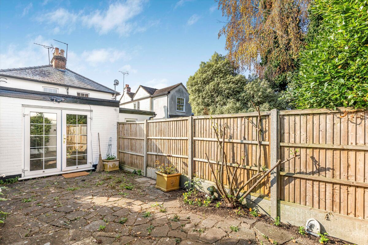 house for sale in Winterdown Road, Esher, Surrey, KT10 ESH012360656