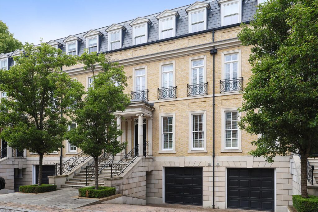 Image of Charlotte Terrace, Princess Square, Esher, Surrey, KT10