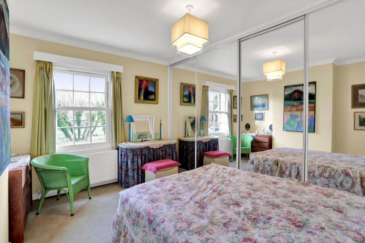 house for sale in Winterdown Road, Esher, Surrey, KT10 ESH012384552