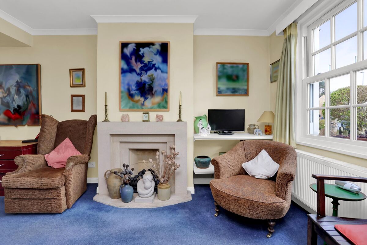 house for sale in Winterdown Road, Esher, Surrey, KT10 ESH012384552