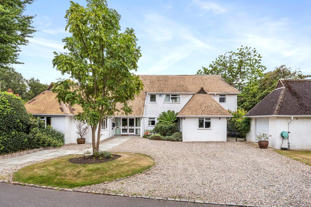 Image of Littleworth Lane, Esher, Surrey, KT10