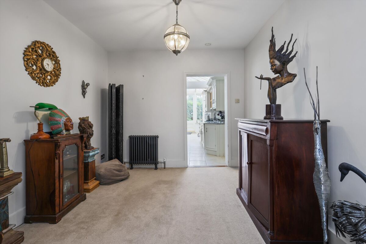 house for sale in Park Road, Esher, Surrey, KT10 ESH012431581