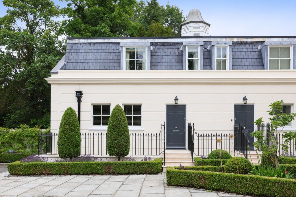 Image of Broomhill Court, Esher Close, Esher, KT10