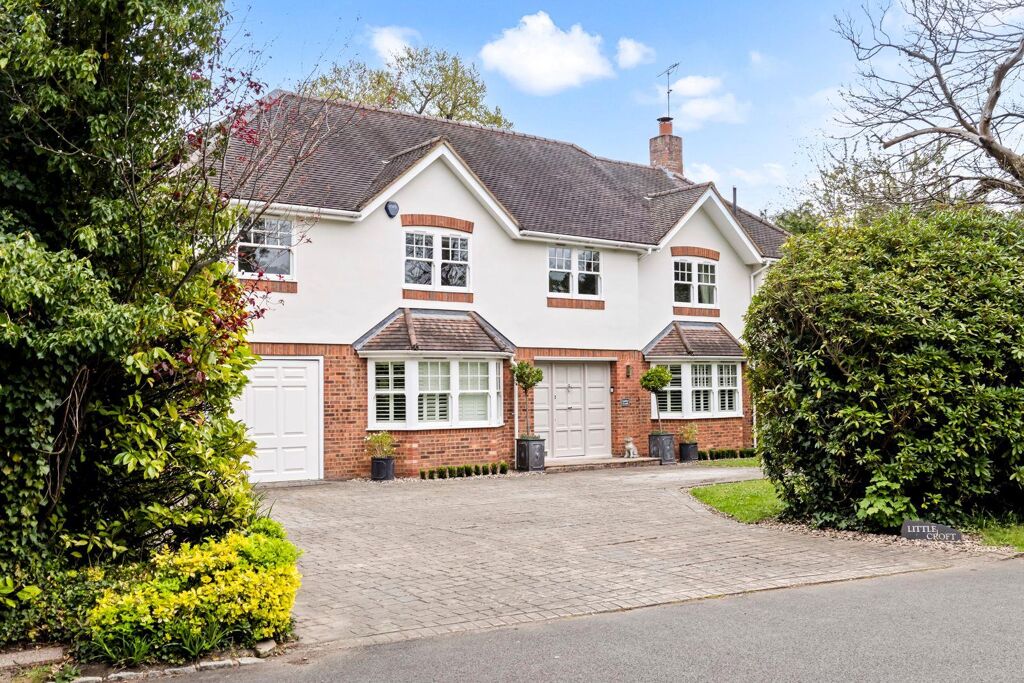Image of Ruxley Crescent, Claygate, Esher, Surrey KT10