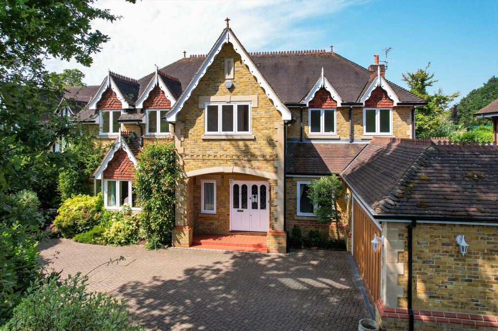Image of Littleworth Road, Esher, Surrey, KT10
