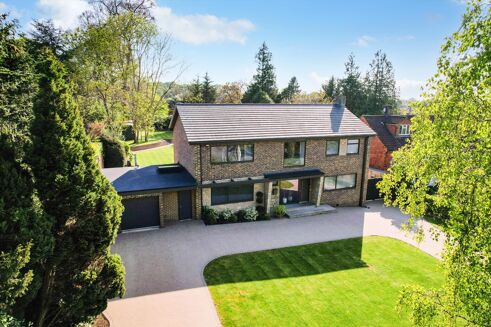 Picture of 4 bedroom house for sale.