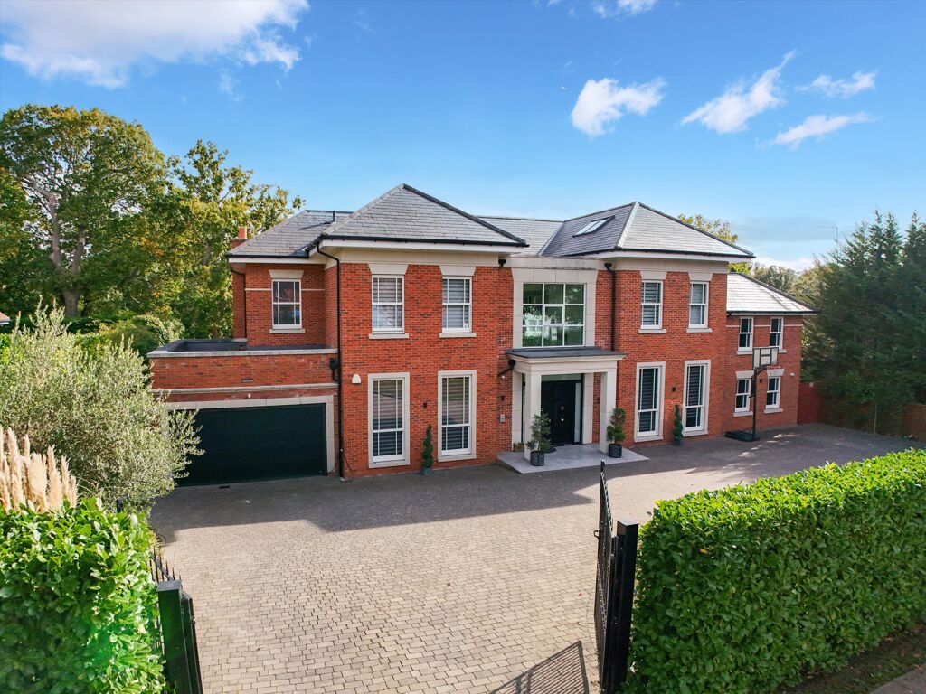 Image of The Mount, Esher, Surrey, KT10