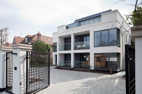Picture of 2 bedroom flat for sale.