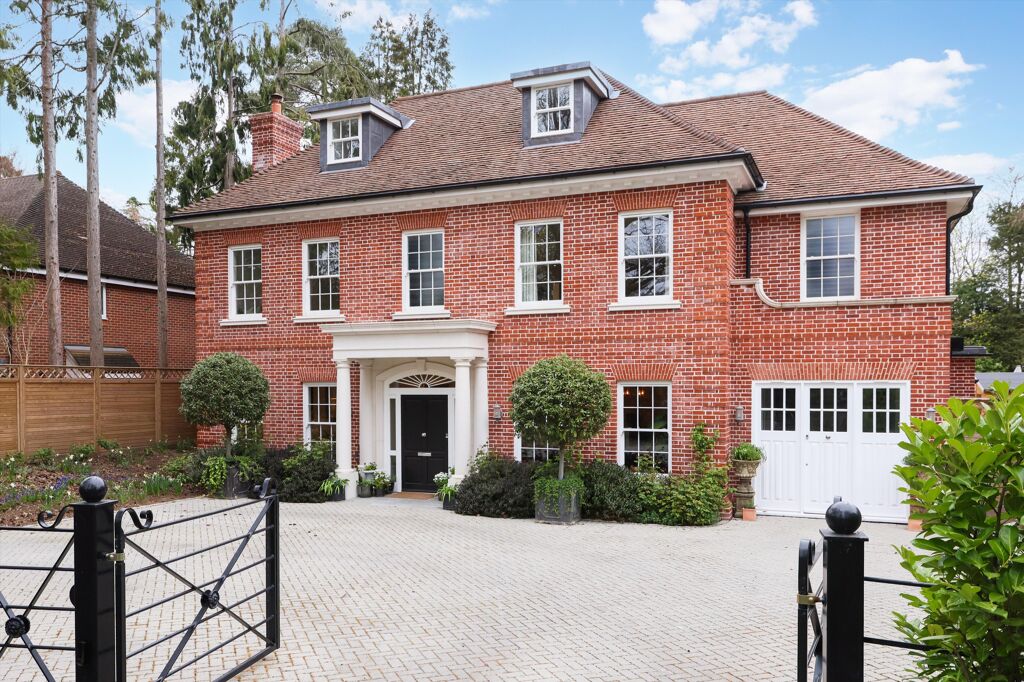 Image of Woodlands Road, West Byfleet, Surrey KT14 .
