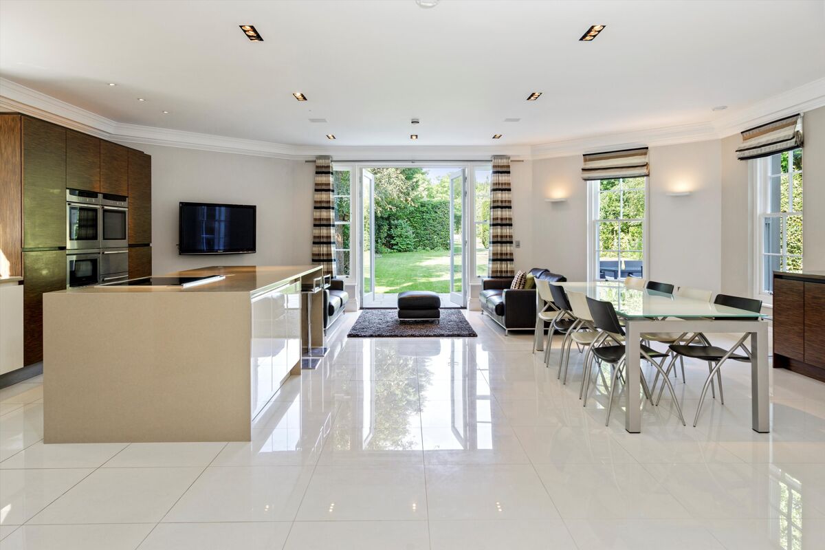 house for sale in New Road, Esher, Surrey, KT10 ESH050126 Knight Frank